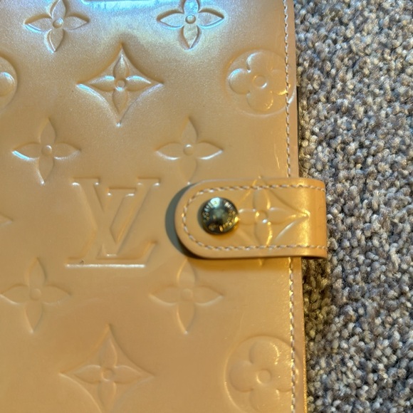 Louis Vuitton PM agenda - Picture 2 of 5